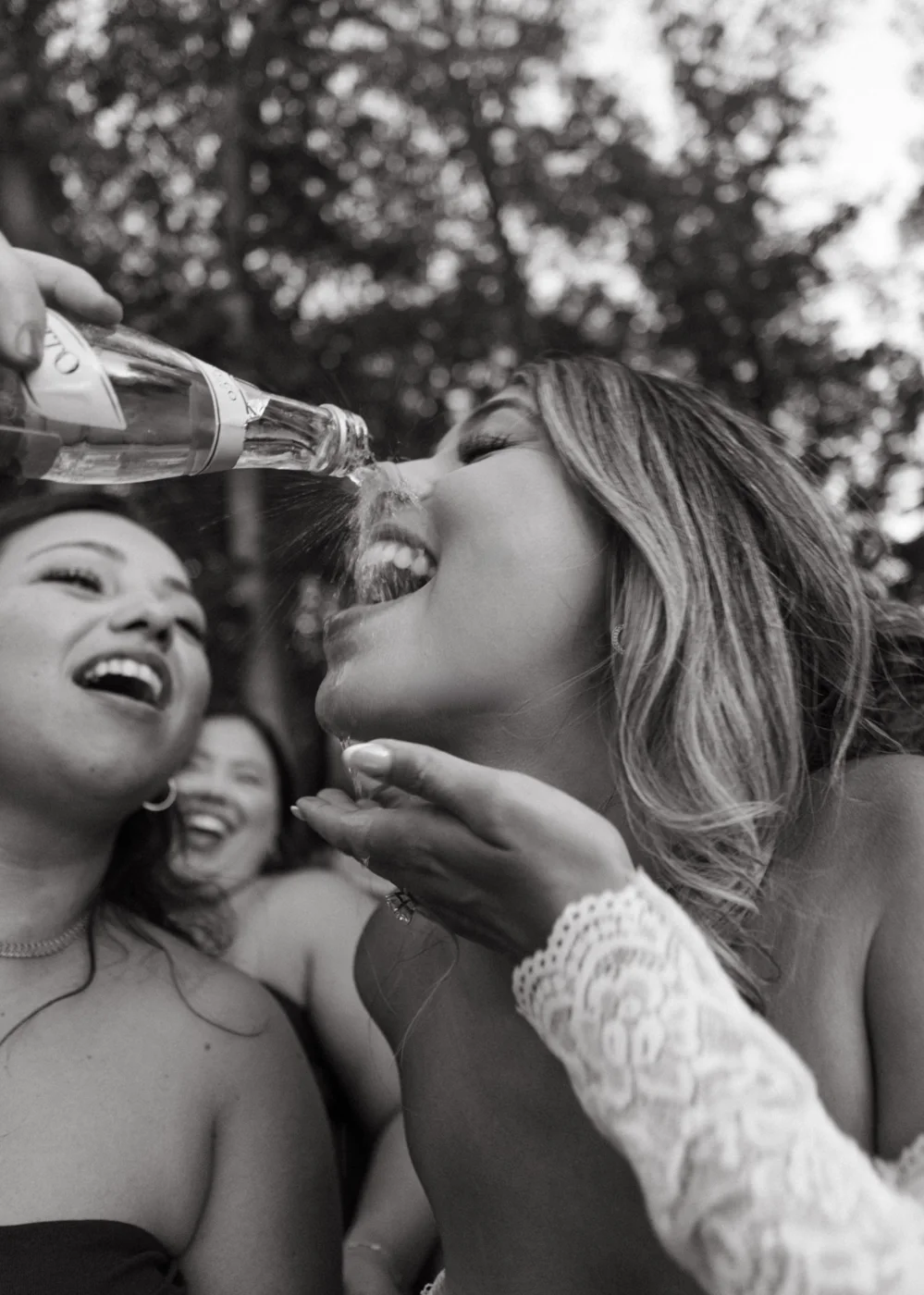 ENGAGEMENT PARTY MOMENT
