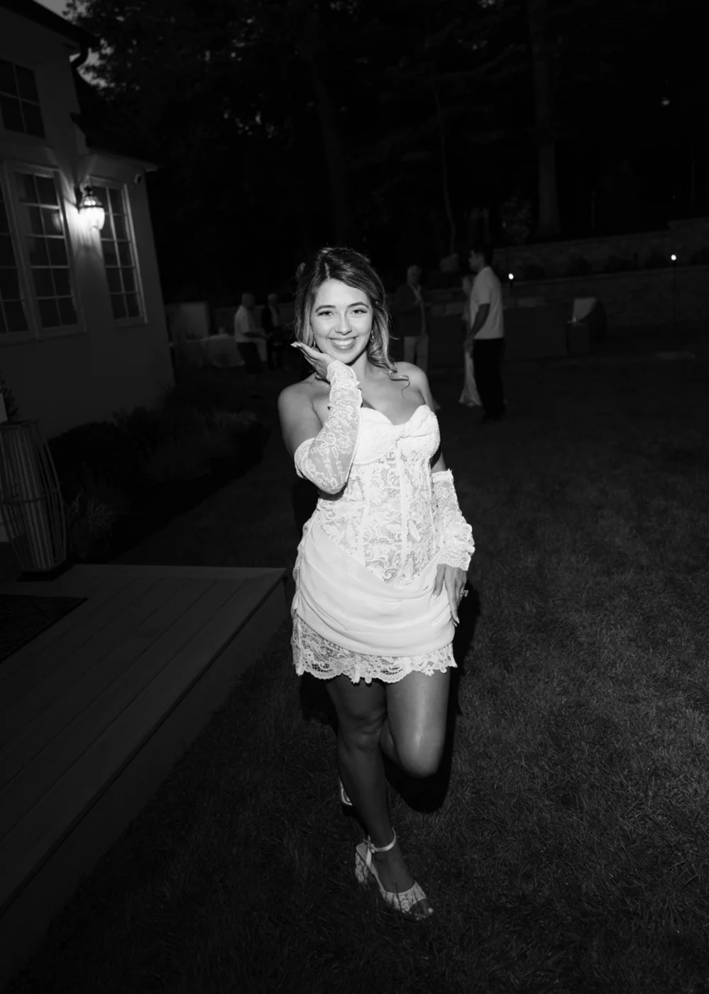 ENGAGEMENT PARTY MOMENT