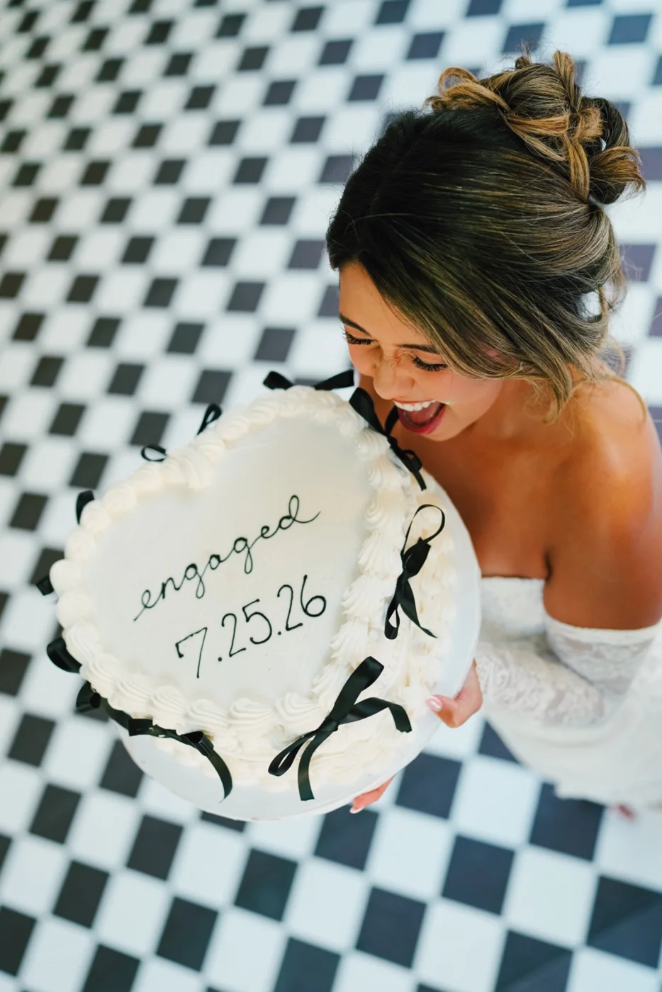 ENGAGEMENT PARTY MOMENT